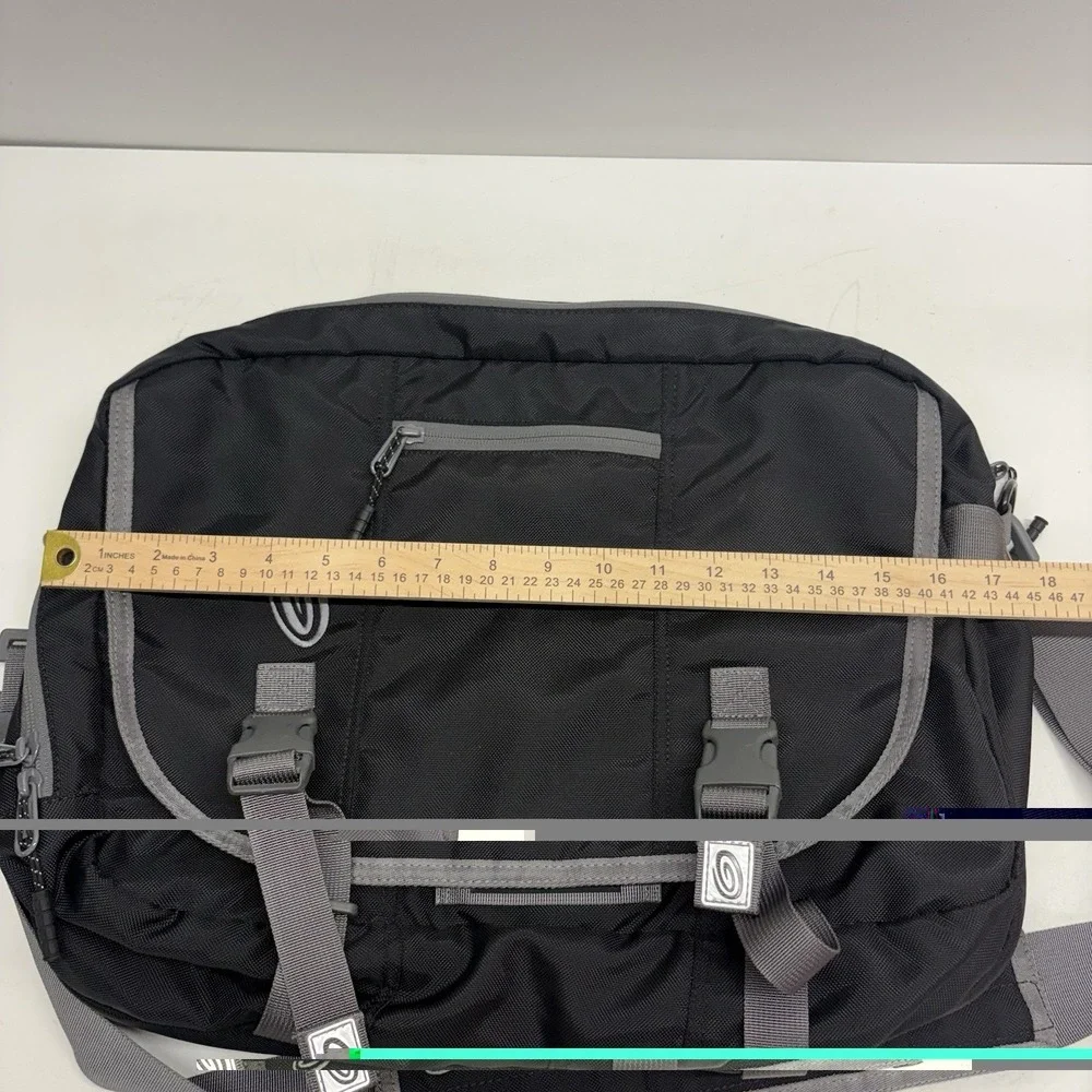 Timbuk2 Medium Messenger Laptop Bag Black Gray Crossbody Shoulder Briefcase